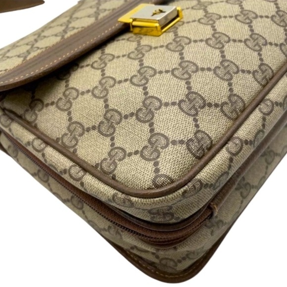 GUCCI GG Supreme Leather Crossbody w/Gold Tone Hardware and Key, Authentic. EUC - Picture 5 of 16